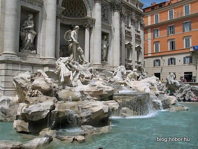 Trevi Fountain, ROME, Italy